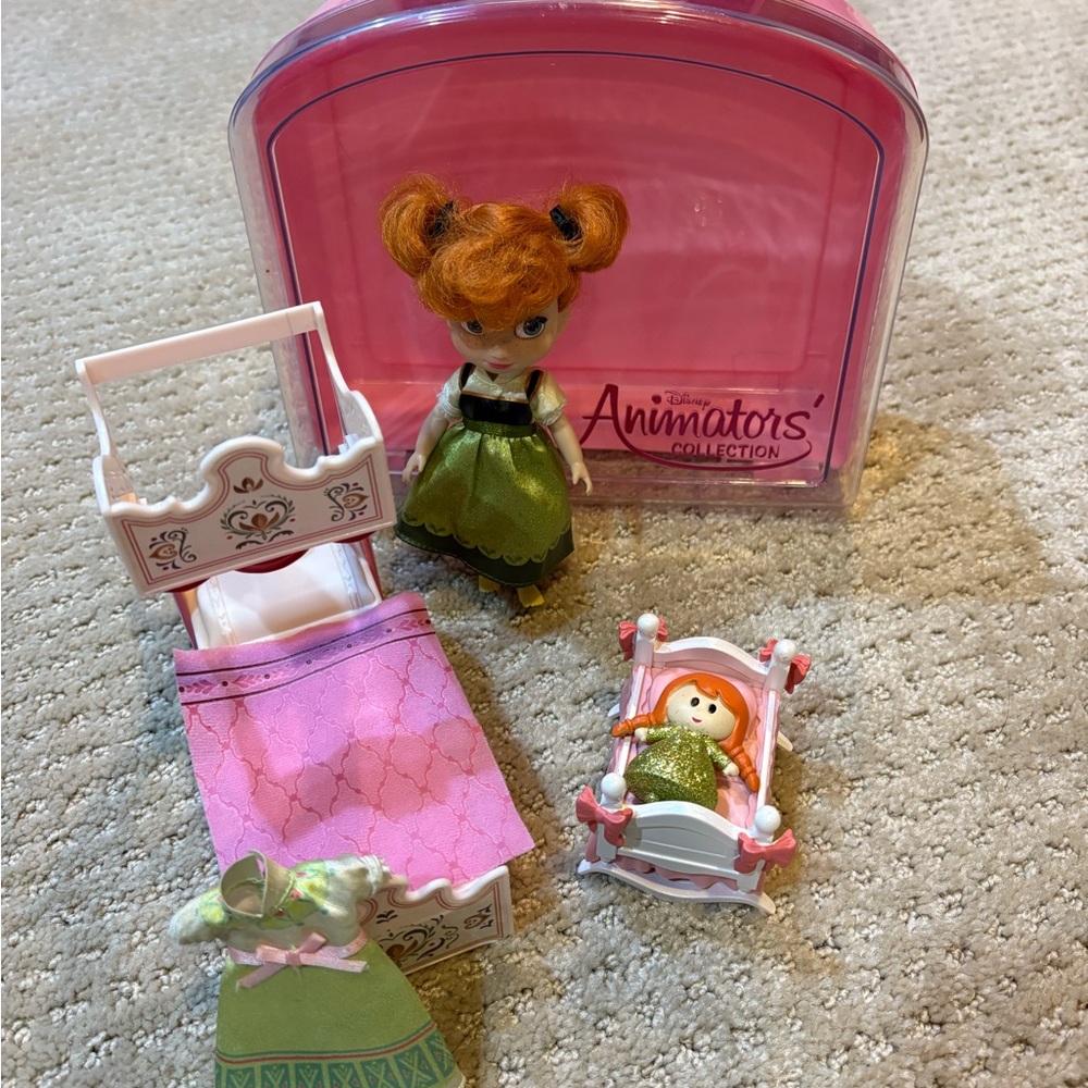 Disney Animators' Collection Anna Doll with Accessories and Case